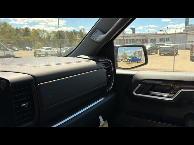 2026 Chevrolet Silverado 1500 4WD Crew Cab Short Bed RST