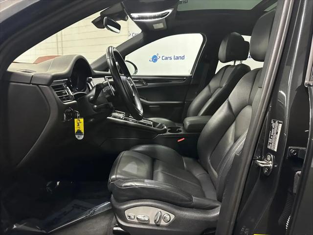 2023 Porsche Macan T