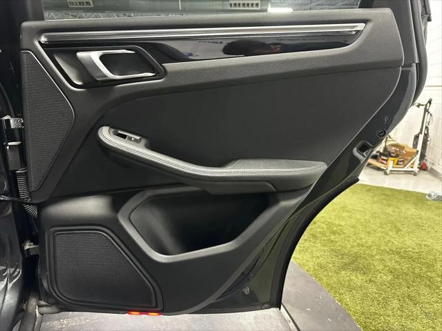 2023 Porsche Macan T