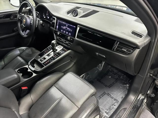 2023 Porsche Macan T