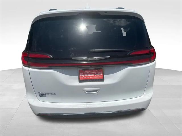 2022 Chrysler Pacifica Touring L