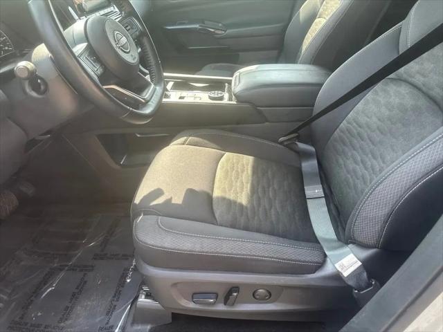 2025 Nissan Pathfinder SV 4WD