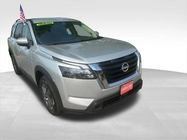 2025 Nissan Pathfinder SV 4WD