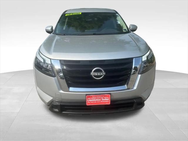 2025 Nissan Pathfinder SV 4WD