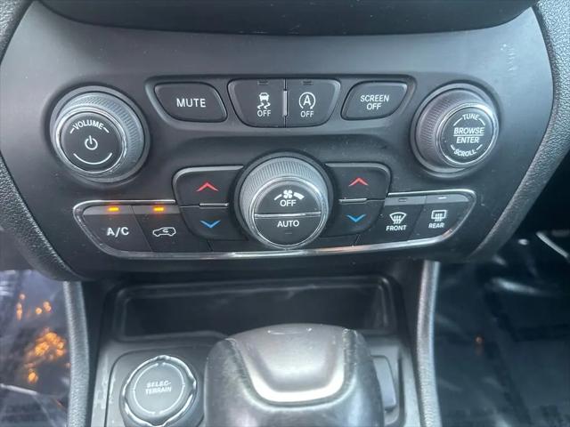 2023 Jeep Cherokee Altitude Lux 4x4