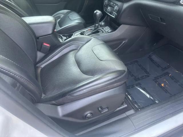 2023 Jeep Cherokee Altitude Lux 4x4