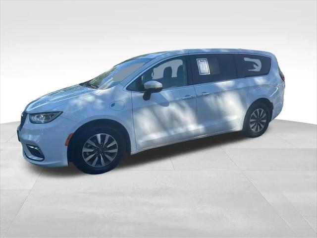 2023 Chrysler Pacifica Hybrid Touring L