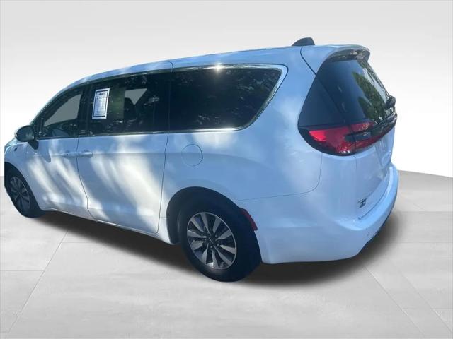 2023 Chrysler Pacifica Hybrid Touring L
