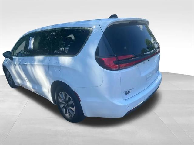 2023 Chrysler Pacifica Hybrid Touring L