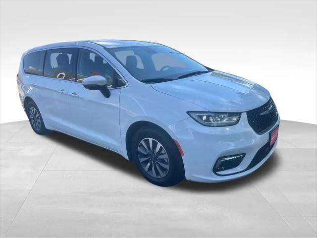 2023 Chrysler Pacifica Hybrid Touring L