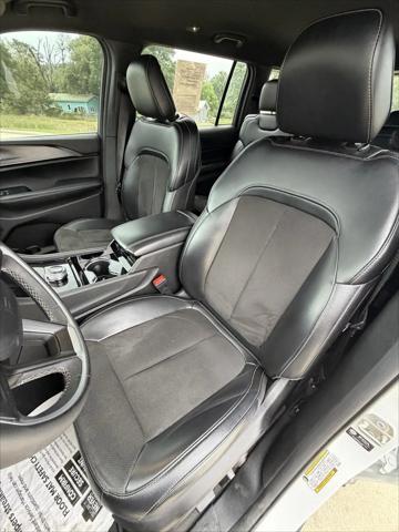 2023 Jeep Grand Cherokee L Altitude 4x2