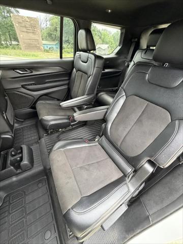 2023 Jeep Grand Cherokee L Altitude 4x2