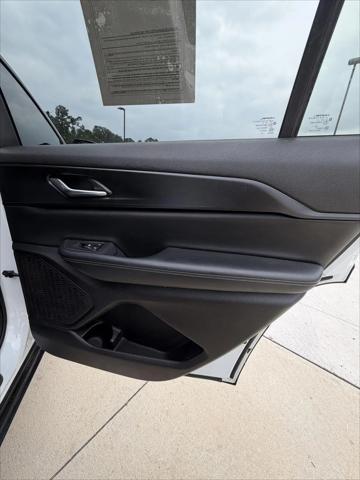 2023 Jeep Grand Cherokee L Altitude 4x2