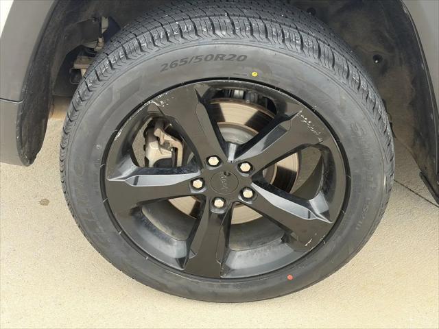 2023 Jeep Grand Cherokee L Altitude 4x2