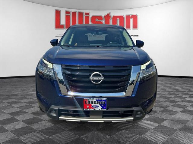 2023 Nissan Pathfinder Platinum 4WD