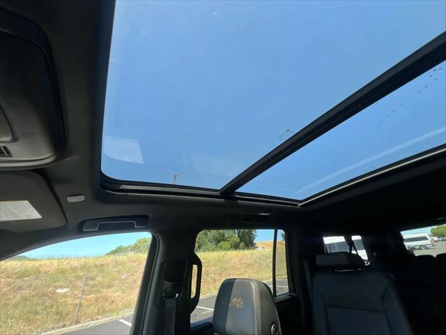 2022 Chevrolet Suburban 4WD High Country