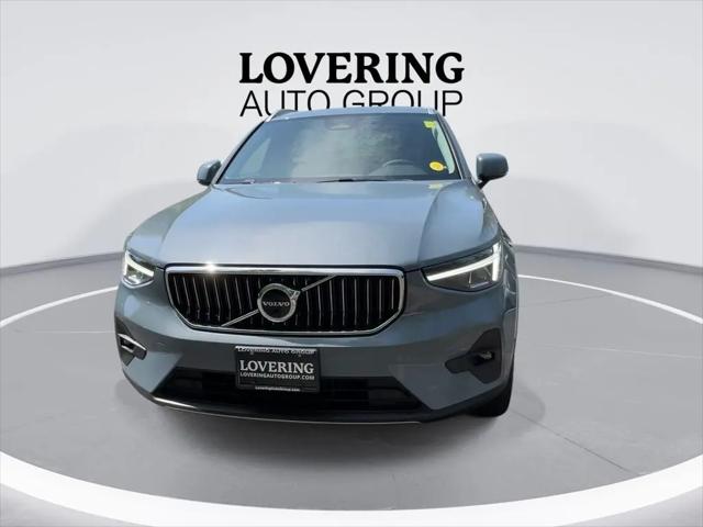 2023 Volvo XC40 B5 Plus Bright Theme