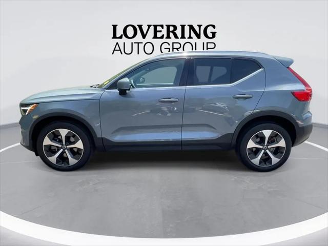 2023 Volvo XC40 B5 Plus Bright Theme