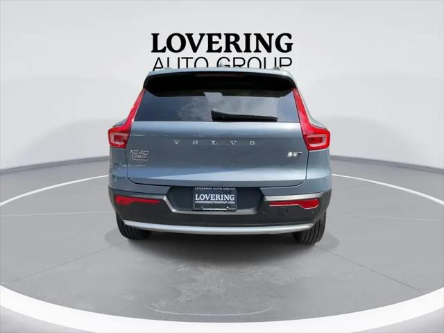 2023 Volvo XC40 B5 Plus Bright Theme