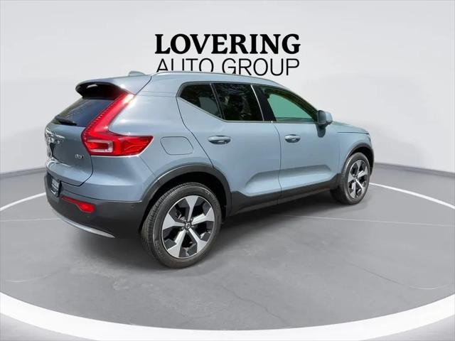 2023 Volvo XC40 B5 Plus Bright Theme