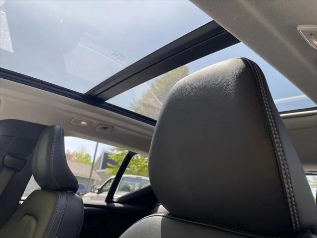 2023 Volvo XC40 B5 Plus Bright Theme