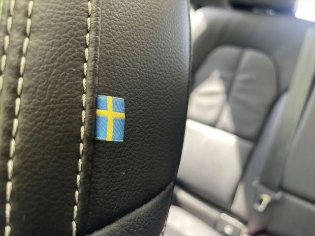 2023 Volvo XC40 B5 Plus Bright Theme
