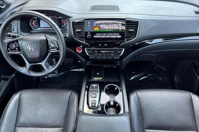 2025 Honda Passport AWD Black