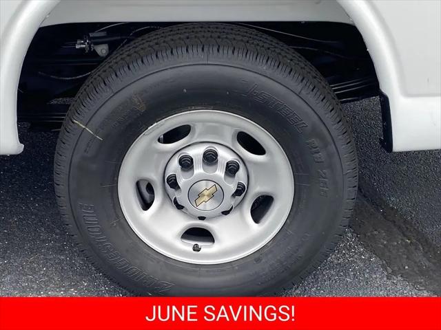 2026 Chevrolet Express Cargo Van 2500 Extended Wheelbase, WT, RWD