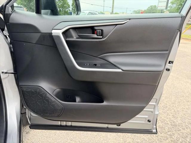 2022 Toyota RAV4 Hybrid LE