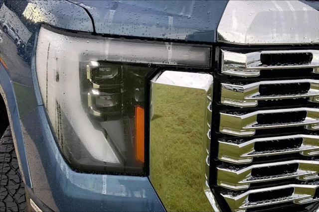 2026 GMC Sierra 2500HD Crew Cab, Standard Bed, Denali, 4WD