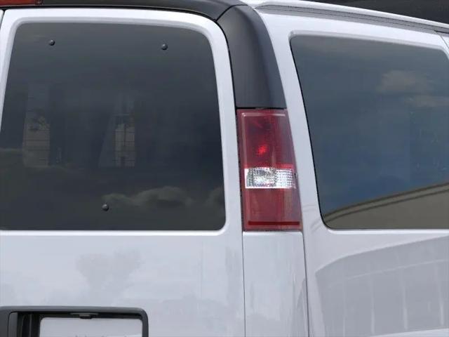 2026 GMC Savana Passenger 3500 Regular Wheelbase, LT, RWD