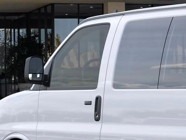 2026 GMC Savana Passenger 3500 Regular Wheelbase, LT, RWD
