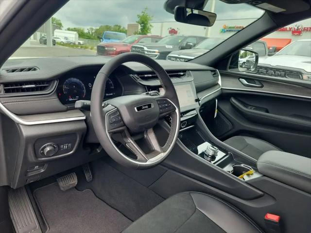 2026 Jeep Grand Cherokee L Altitude 4x2