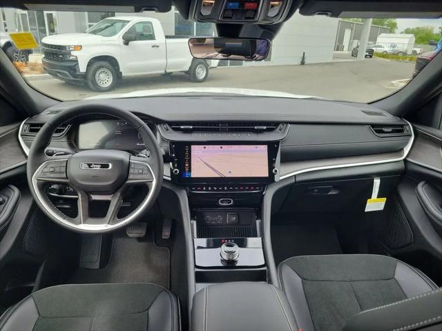 2026 Jeep Grand Cherokee L Altitude 4x2