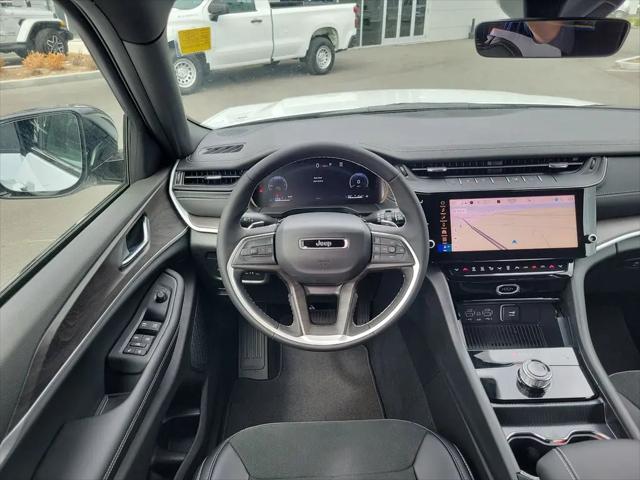 2026 Jeep Grand Cherokee L Altitude 4x2