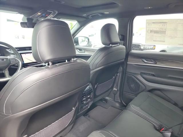 2026 Jeep Grand Cherokee L Altitude 4x2