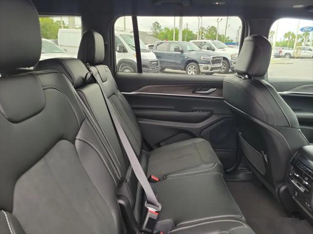 2026 Jeep Grand Cherokee L Altitude 4x2
