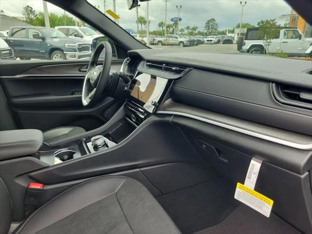2026 Jeep Grand Cherokee L Altitude 4x2