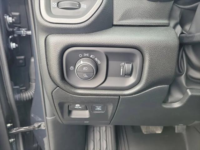 2026 Ram 1500 Warlock Crew Cab 4x4 57 Box