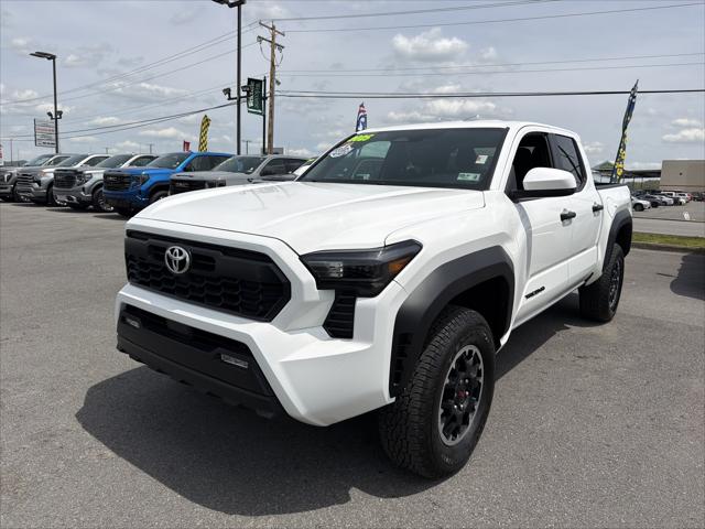 2025 Toyota Tacoma SR 2025 Toyota Tacoma SR