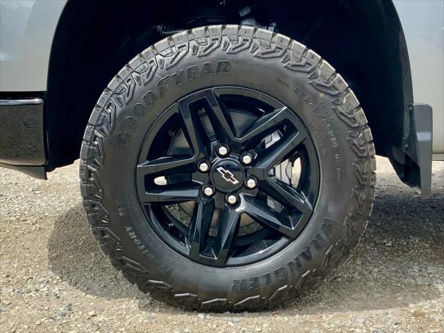 2026 Chevrolet Silverado 1500 4WD Crew Cab Short Bed Custom Trail Boss