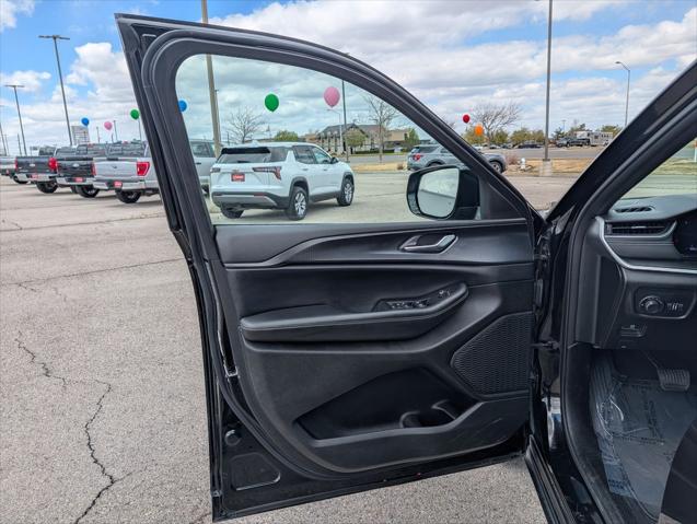 2023 Jeep Grand Cherokee L Altitude 4x4