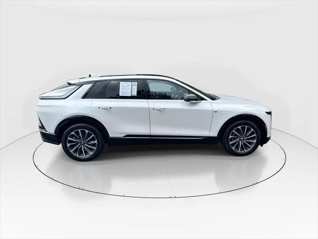 2025 Cadillac iQ Sport 2 RWD