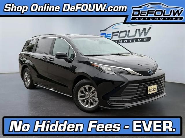 2025 Toyota Sienna 8-PASSENGER FWD for sale in Lafayette, IN
