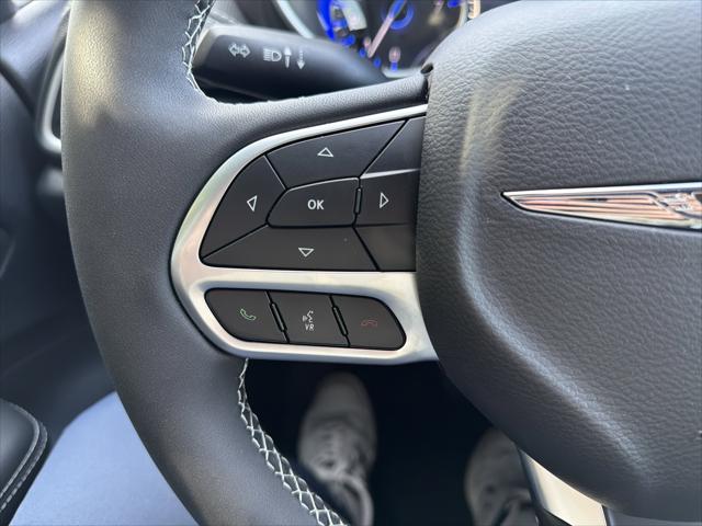 2026 Chrysler Pacifica Select AWD