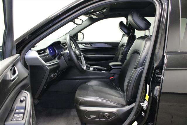 2023 Jeep Grand Cherokee L Altitude 4x2
