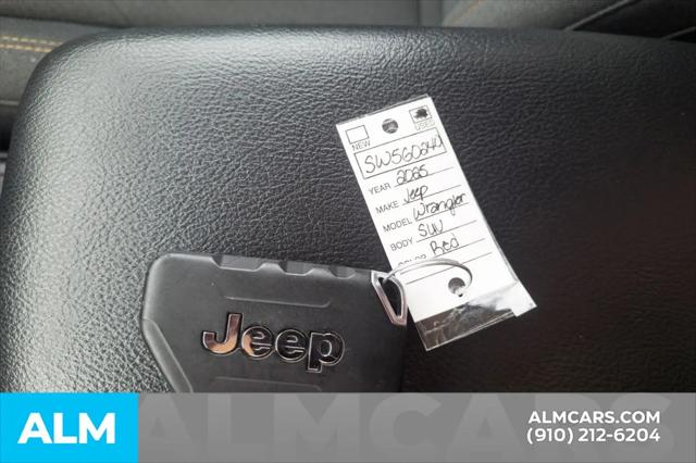 2025 Jeep Wrangler 4-Door Summit 4x4