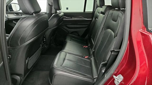 2023 Jeep Grand Cherokee Limited 4x2