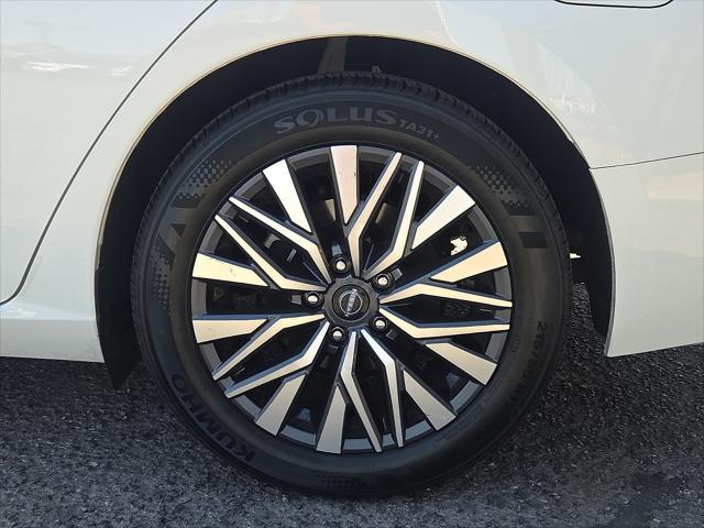 2025 Nissan Altima SV FWD