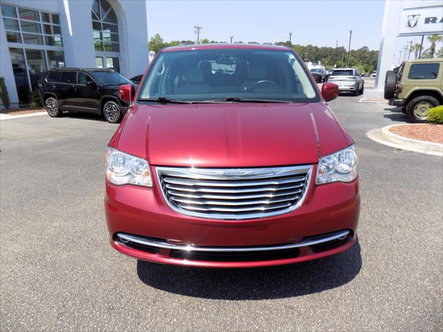 2016 Chrysler Town & Country Touring